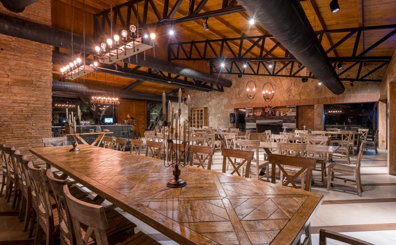 Отель Giuaani Winery Manavi Экстерьер фото