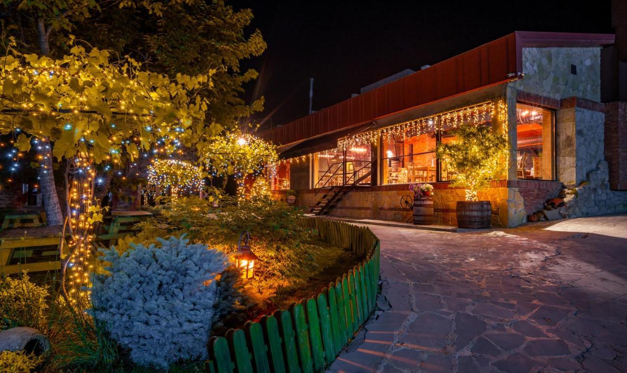 Отель Giuaani Winery Manavi Экстерьер фото