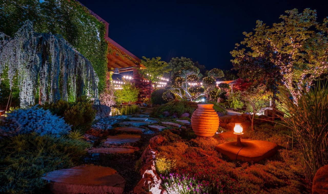 Отель Giuaani Winery Manavi Экстерьер фото